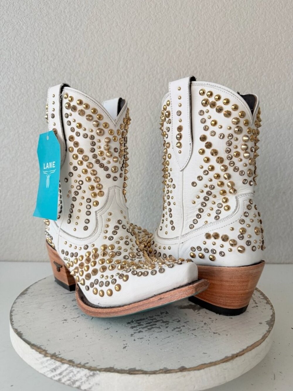 Lane Boots DOLLY White Cowboy Bootie Womens Size 7 Gold Western Cowgirl Short